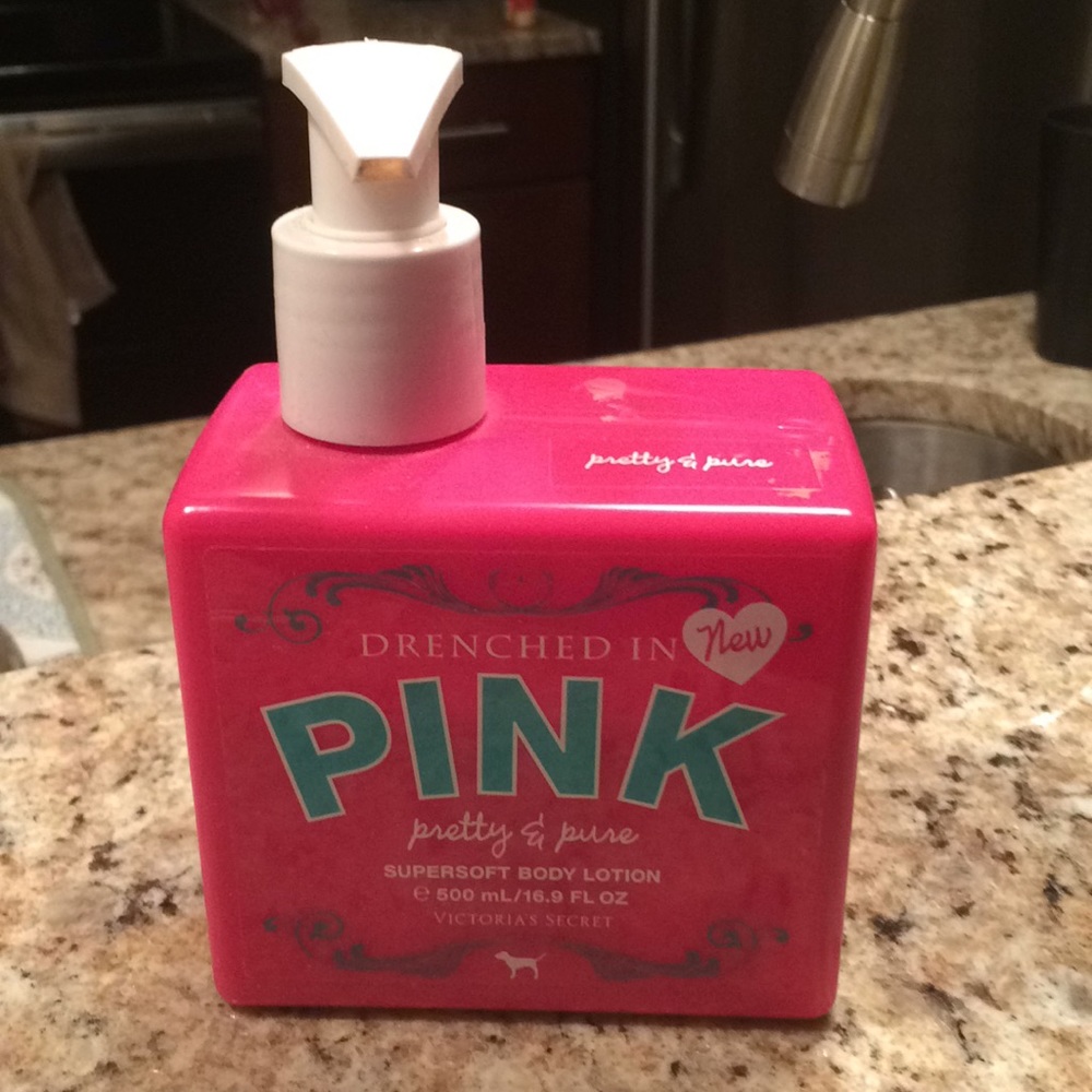 PINK super soft body lotion